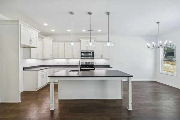 $549,900 | 281 Estates Drive, Smithville, TN 37166
