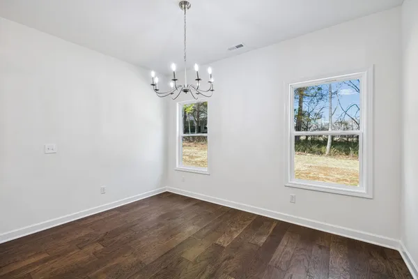 $549,900 | 281 Estates Drive, Smithville, TN 37166