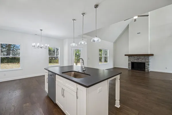 $549,900 | 281 Estates Drive, Smithville, TN 37166