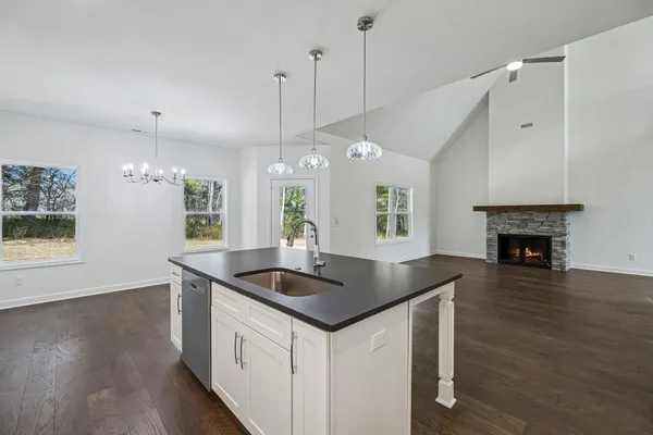 $549,900 | 281 Estates Drive, Smithville, TN 37166