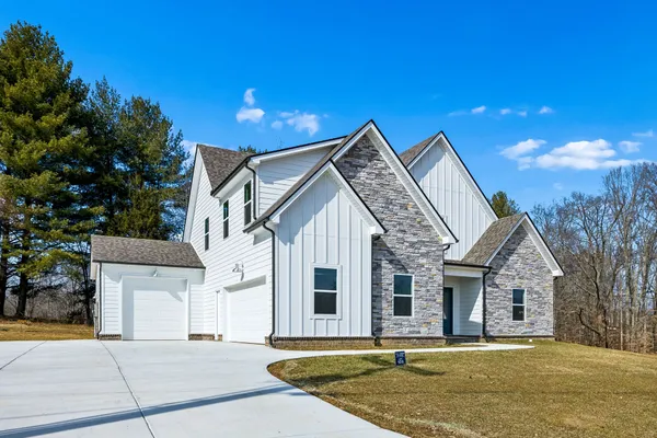 $549,900 | 281 Estates Drive, Smithville, TN 37166