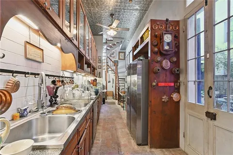 $1,600,000 | 1037 Esplanade Avenue, New Orleans, LA 70116