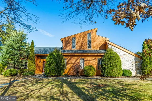 $1,099,000 | 509 Long Lane, Huntingdon Valley, PA 19006