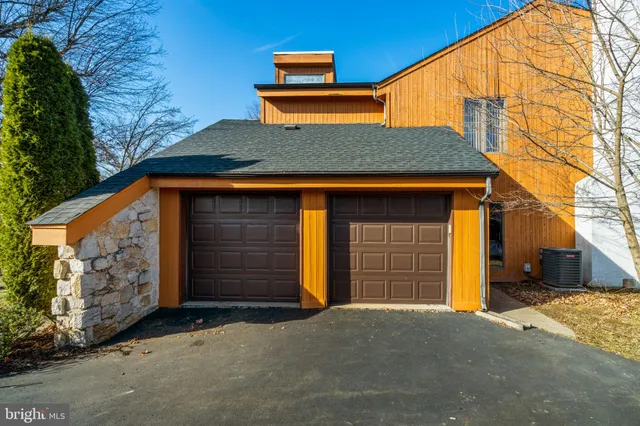 $1,099,000 | 509 Long Lane, Huntingdon Valley, PA 19006