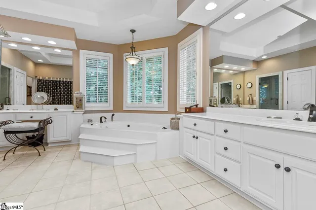 $1,850,356 | 33 Southview Ledge Road, Landrum, SC 29356