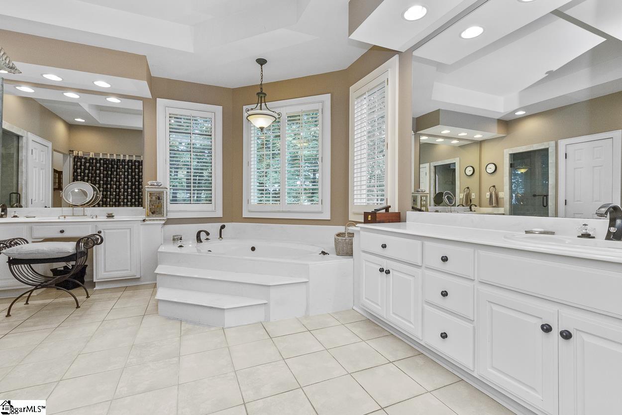 33 Southview Ledge Road Landrum, SC 29356 - Photo 23 of 47