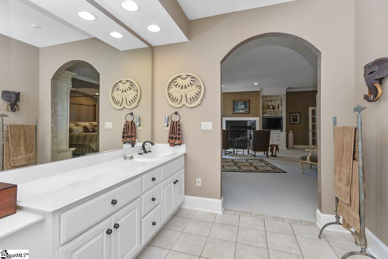 33 Southview Ledge Road Landrum, SC 29356 - Photo 24 of 47