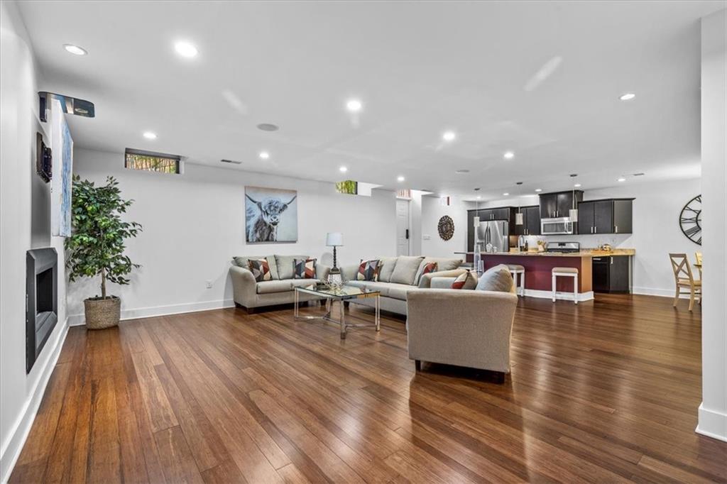 1822 Harcum Way, Unit 1 Pittsburgh, PA 15203 - Photo 12 of 39