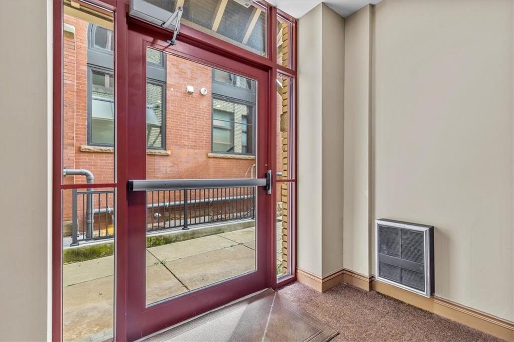 1822 Harcum Way, Unit 1 Pittsburgh, PA 15203 - Photo 3 of 39