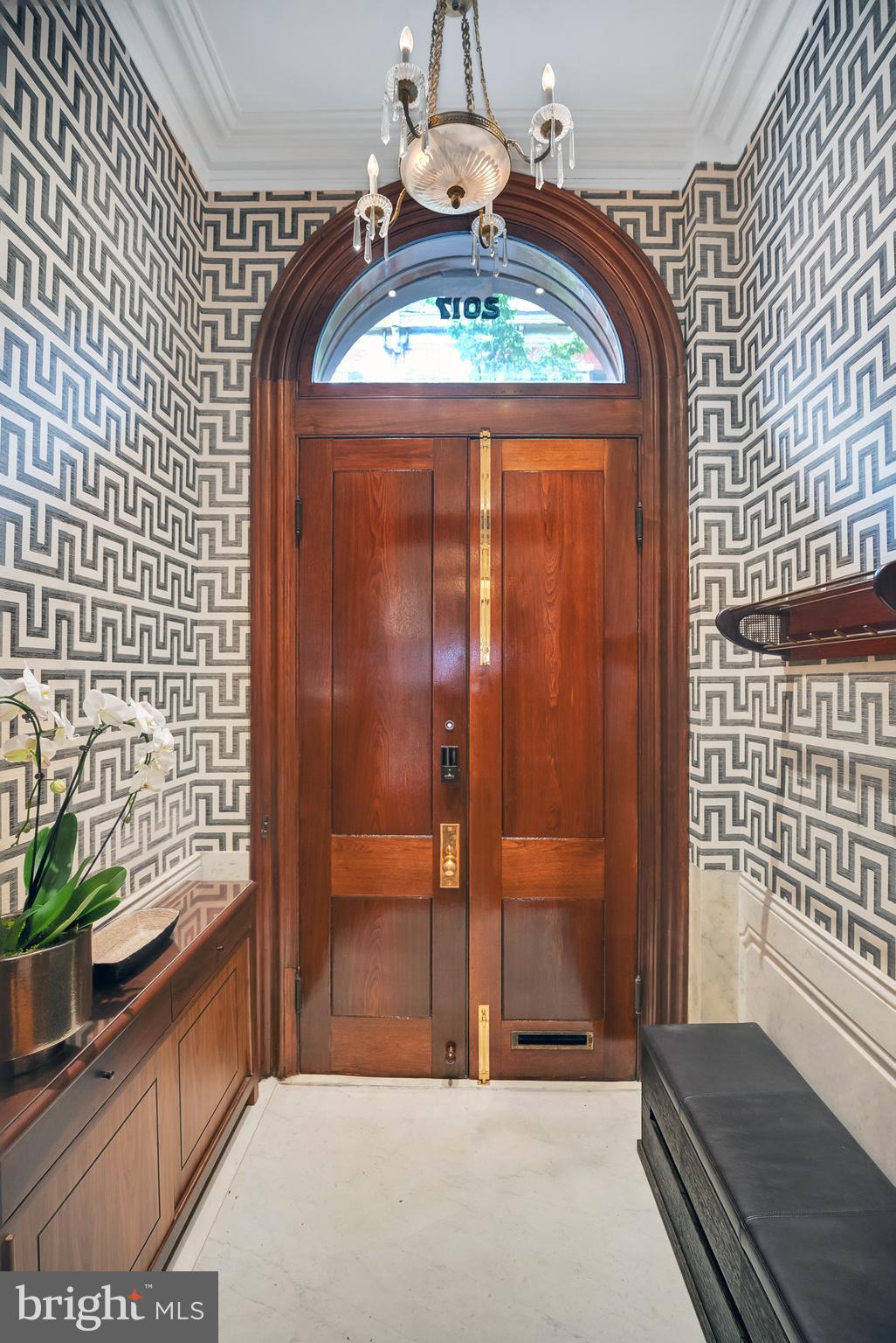 2017 Delancey Place Philadelphia, PA 19103 - Photo 4 of 38 Foyer