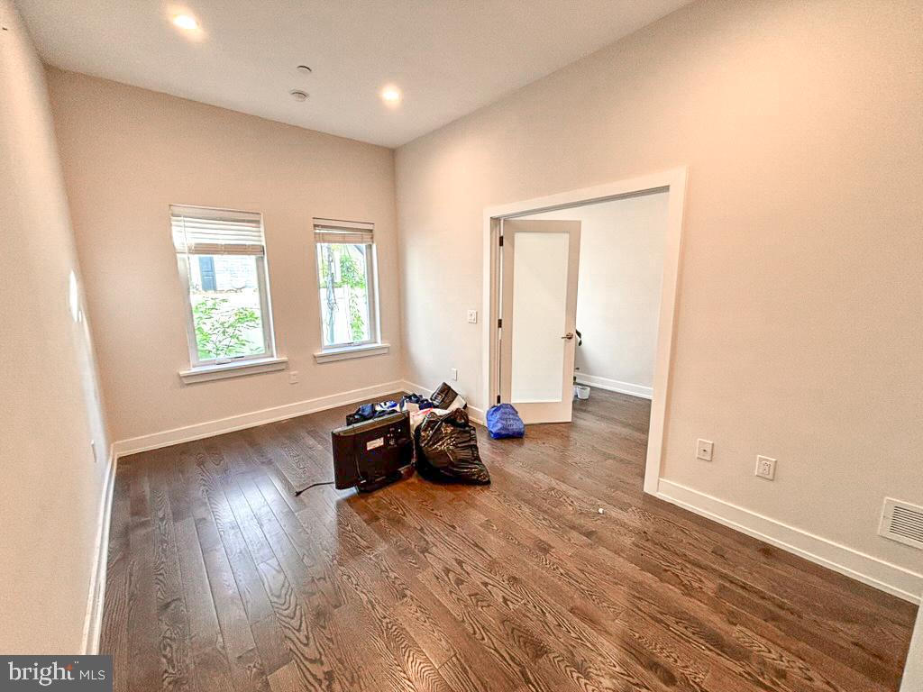 2527 Graduate Square Philadelphia, PA 19146 - Photo 19 of 31