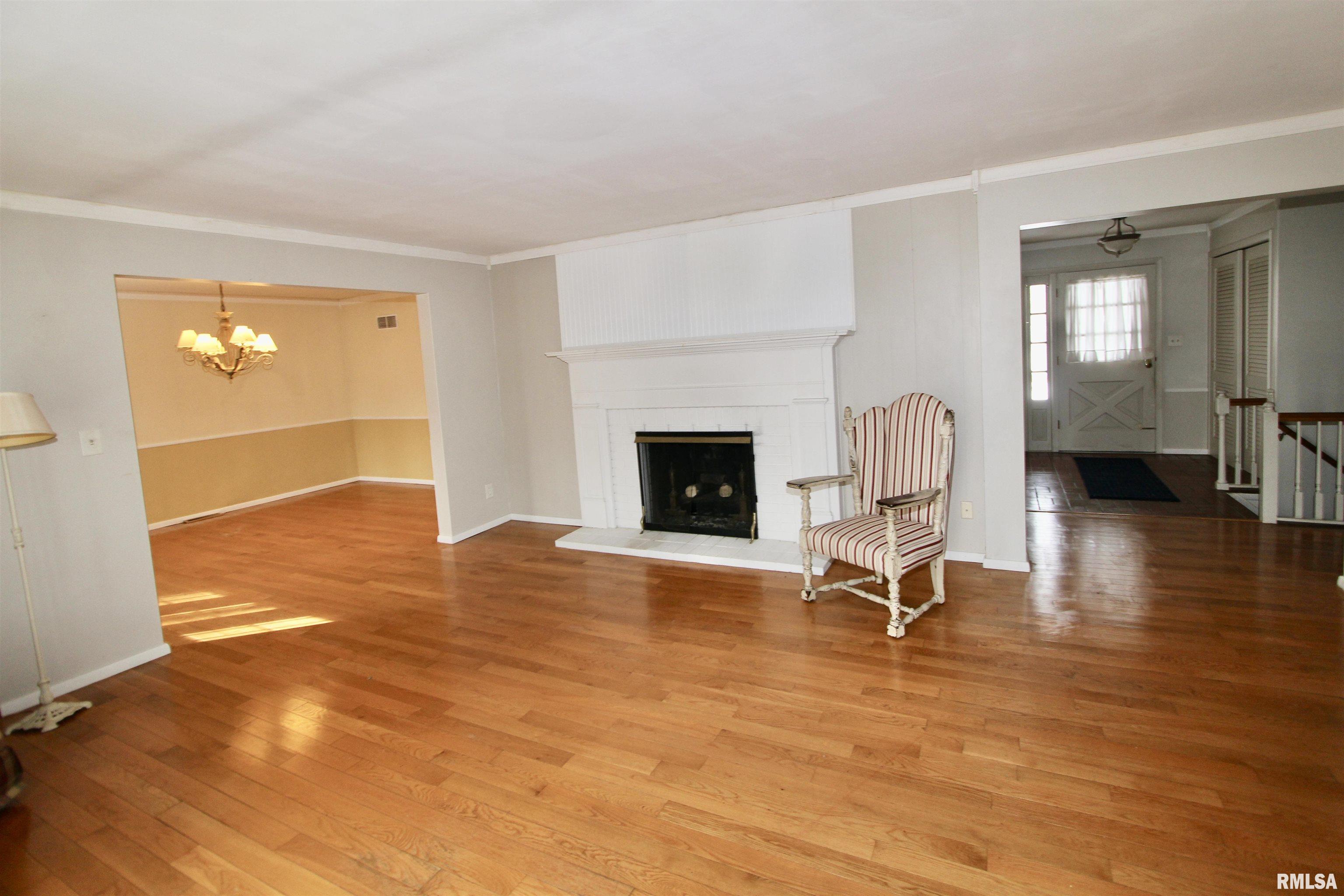 5928 North Roxbury Lane Peoria, IL 61614 - Photo 11 of 86