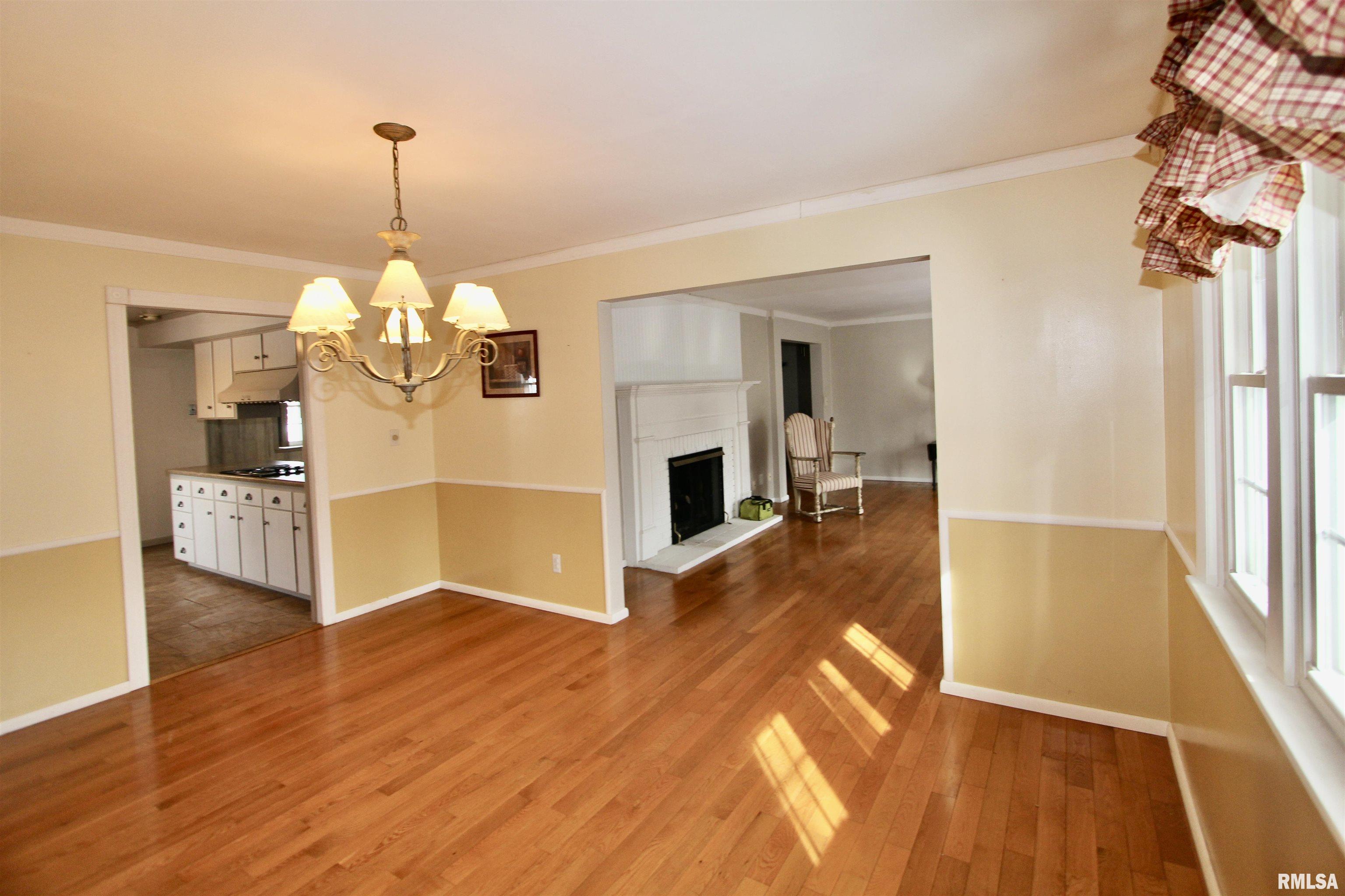 5928 North Roxbury Lane Peoria, IL 61614 - Photo 12 of 86