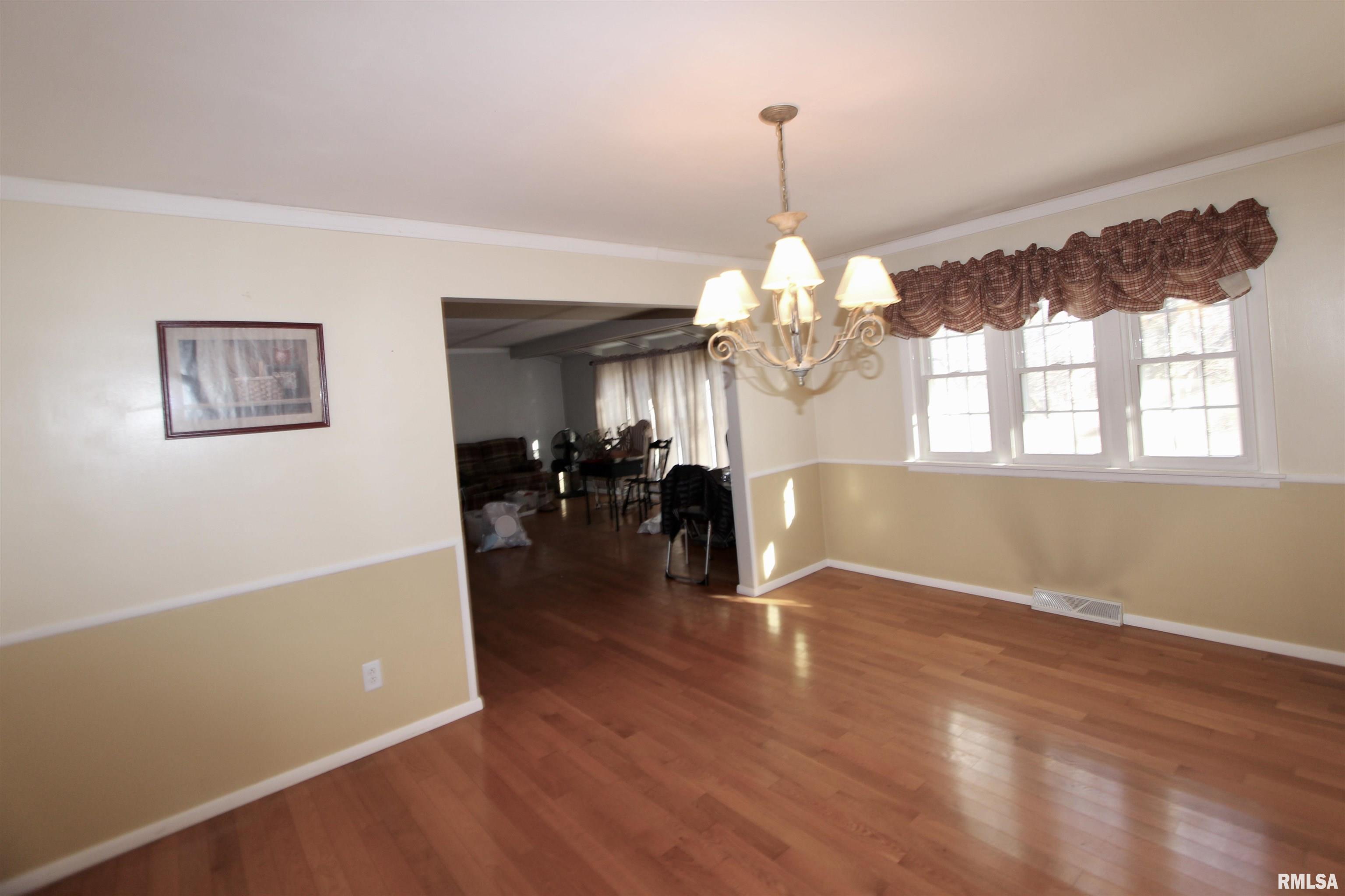 5928 North Roxbury Lane Peoria, IL 61614 - Photo 14 of 76