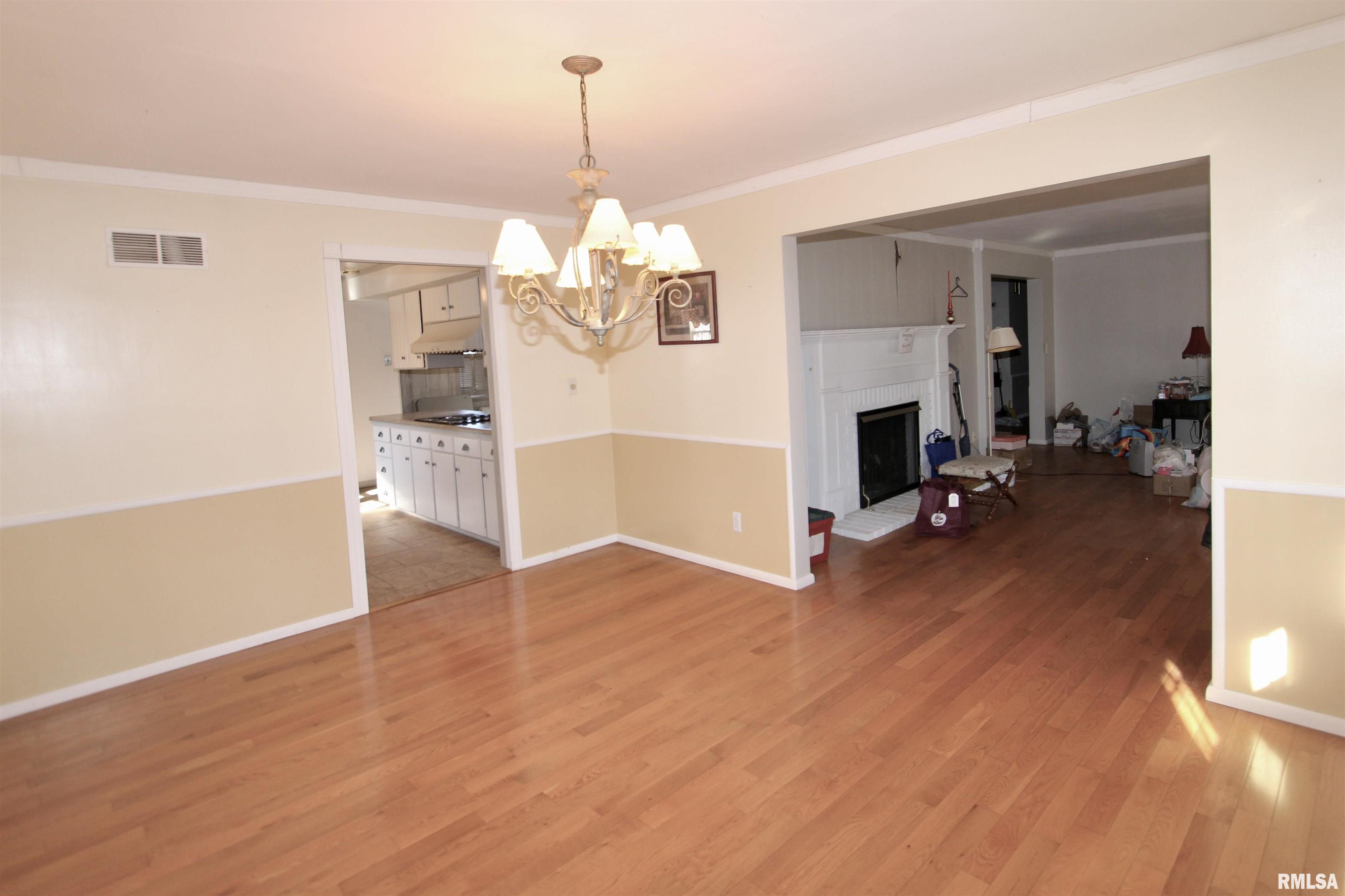 5928 North Roxbury Lane Peoria, IL 61614 - Photo 15 of 76