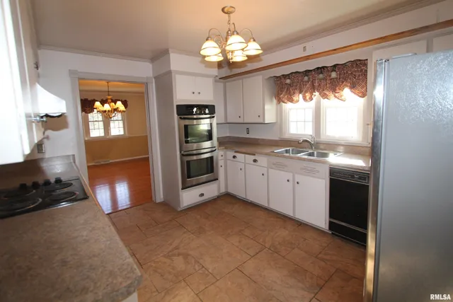 $230,000 | 5928 North Roxbury Lane, Peoria, IL 61614