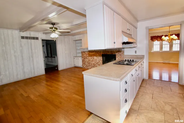 $230,000 | 5928 North Roxbury Lane, Peoria, IL 61614