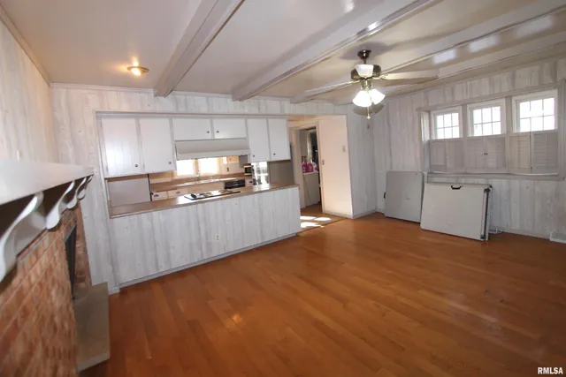 $230,000 | 5928 North Roxbury Lane, Peoria, IL 61614