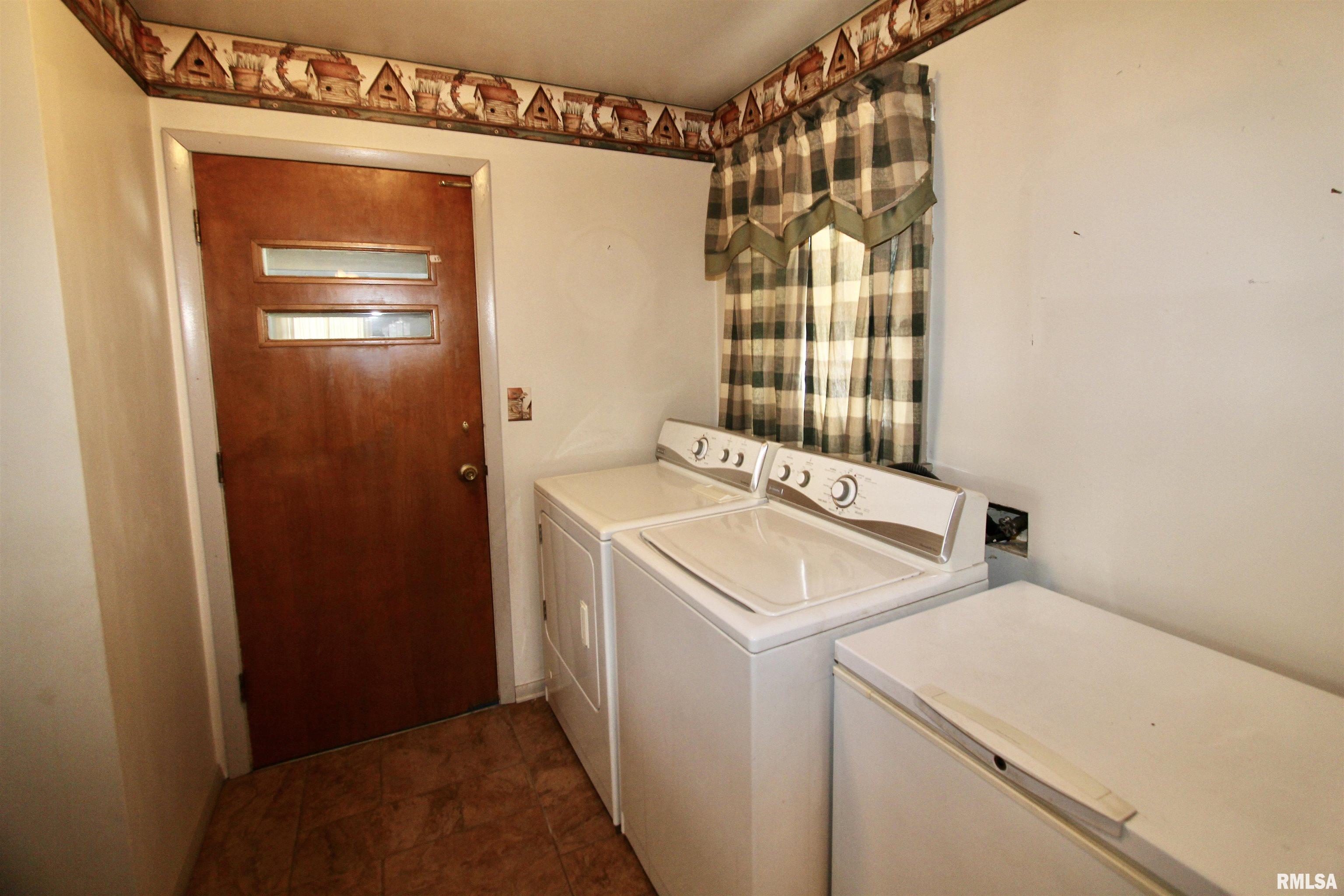 5928 North Roxbury Lane Peoria, IL 61614 - Photo 26 of 86