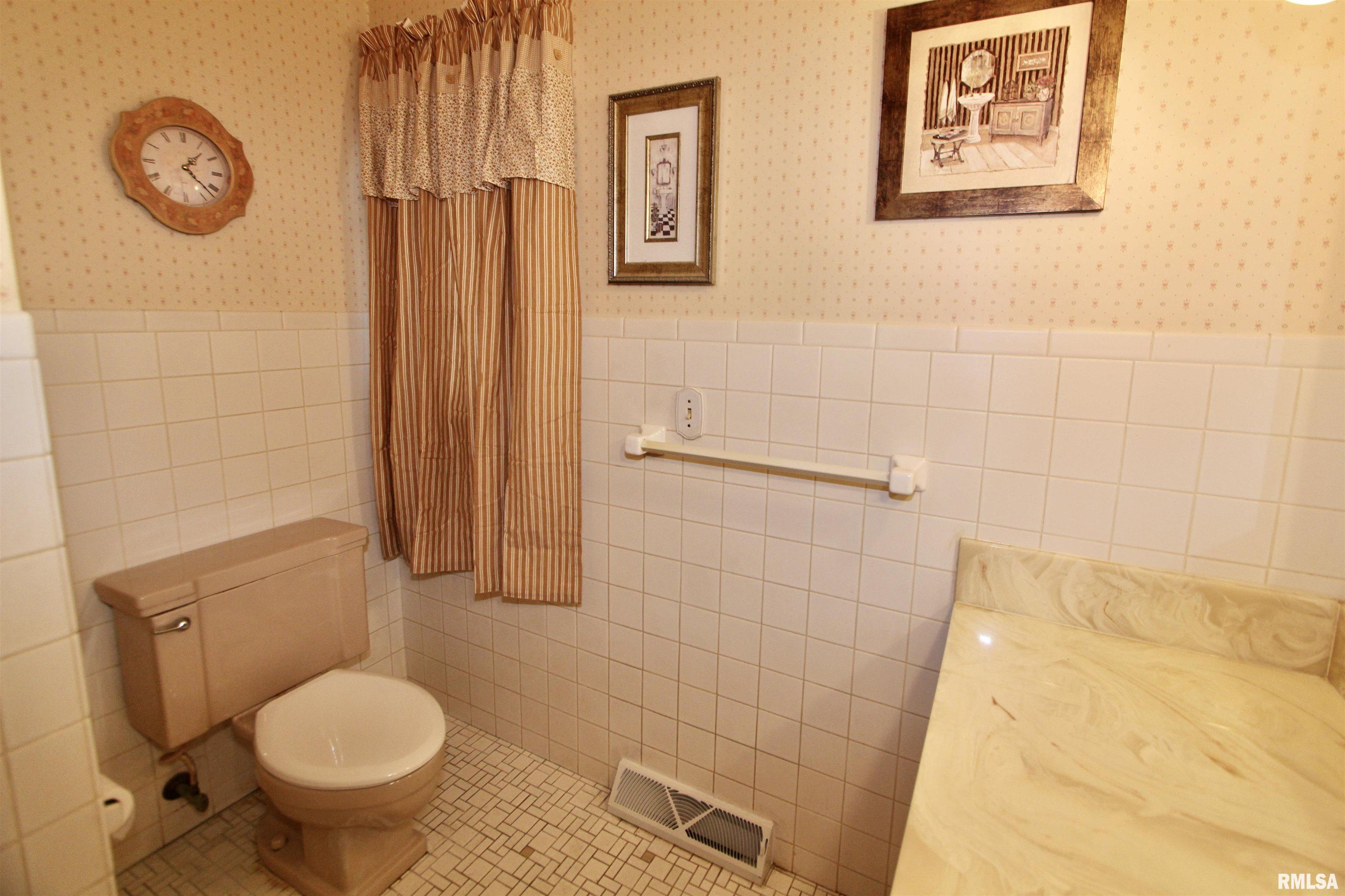 5928 North Roxbury Lane Peoria, IL 61614 - Photo 40 of 86