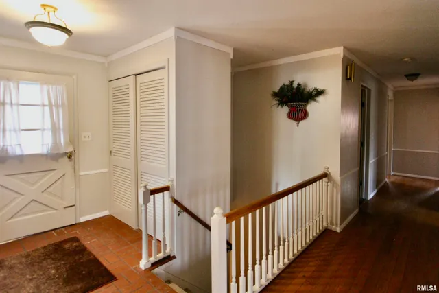 $230,000 | 5928 North Roxbury Lane, Peoria, IL 61614