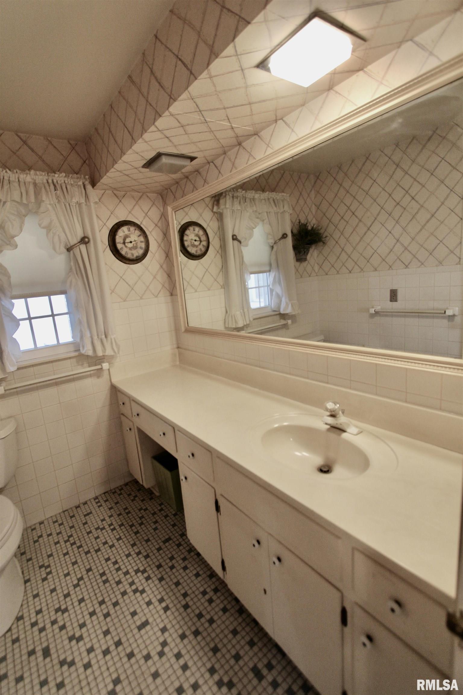 5928 North Roxbury Lane Peoria, IL 61614 - Photo 51 of 86