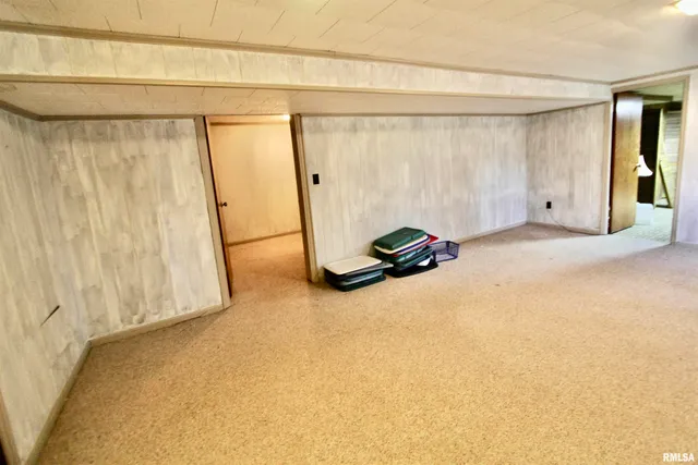 $230,000 | 5928 North Roxbury Lane, Peoria, IL 61614