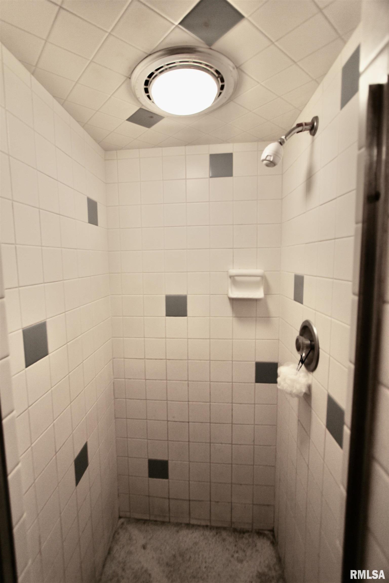 5928 North Roxbury Lane Peoria, IL 61614 - Photo 56 of 86