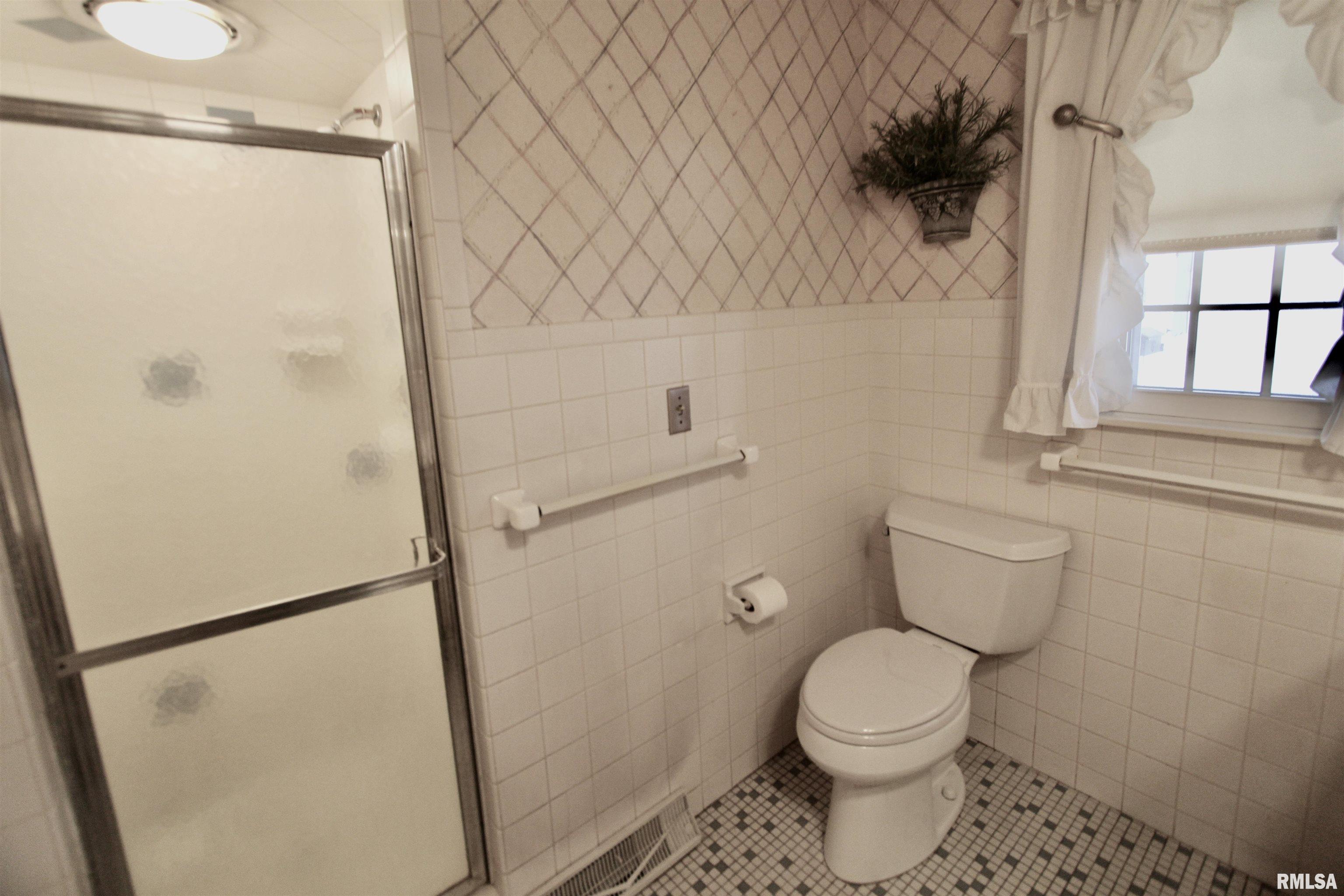 5928 North Roxbury Lane Peoria, IL 61614 - Photo 57 of 86