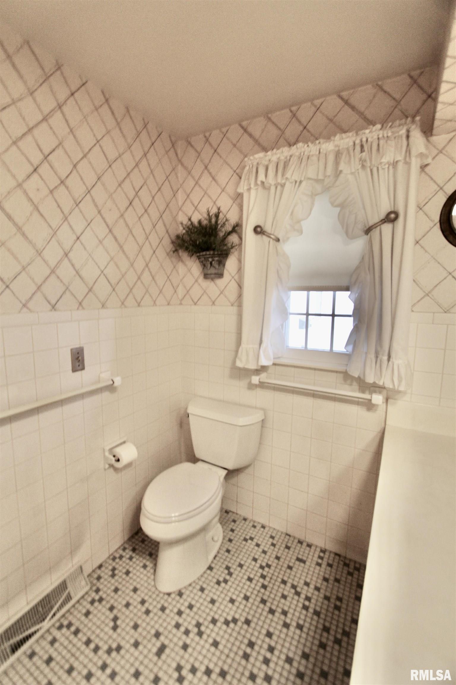 5928 North Roxbury Lane Peoria, IL 61614 - Photo 58 of 86