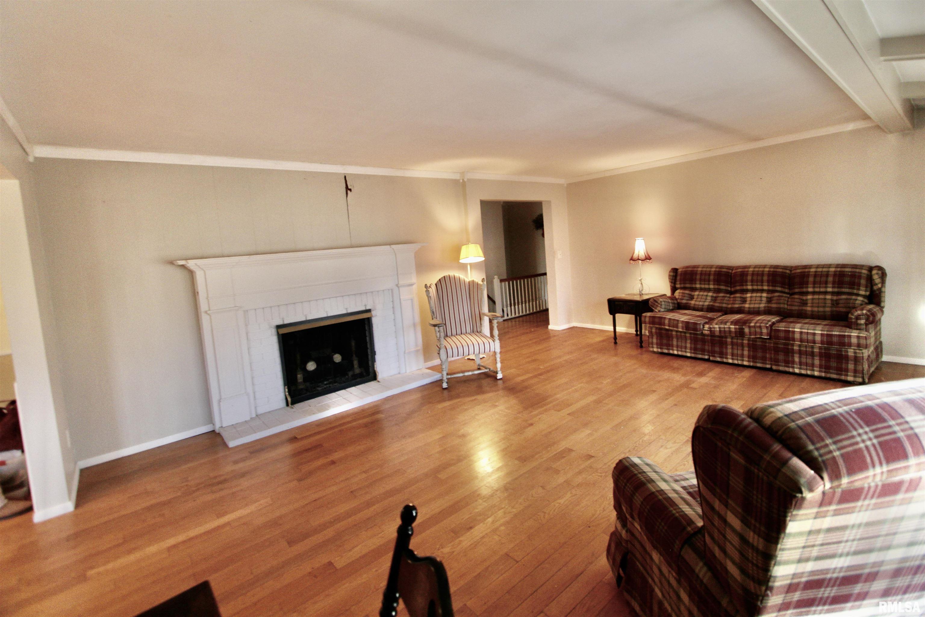 5928 North Roxbury Lane Peoria, IL 61614 - Photo 7 of 76