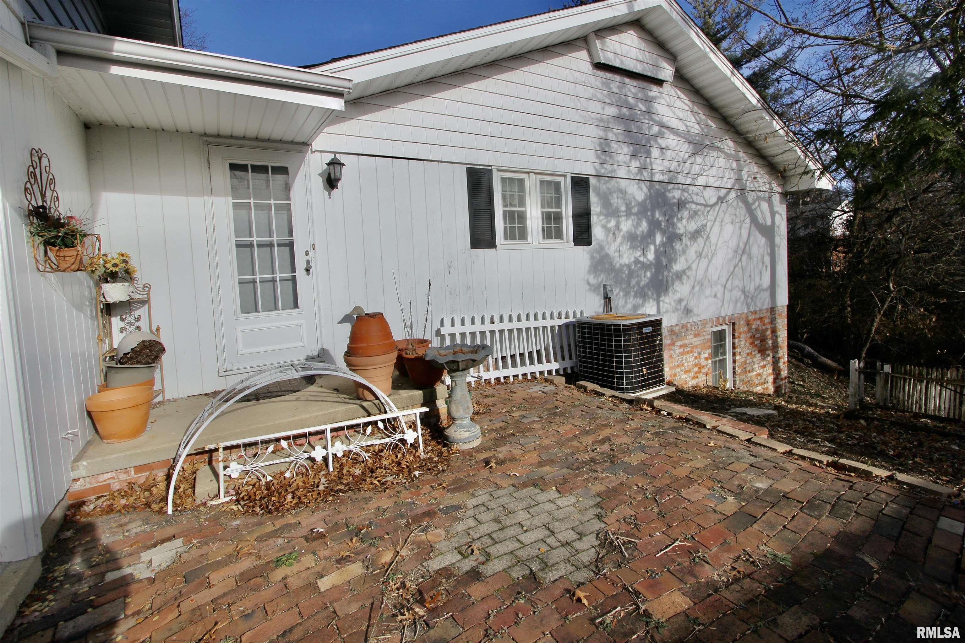 5928 North Roxbury Lane Peoria, IL 61614 - Photo 75 of 76