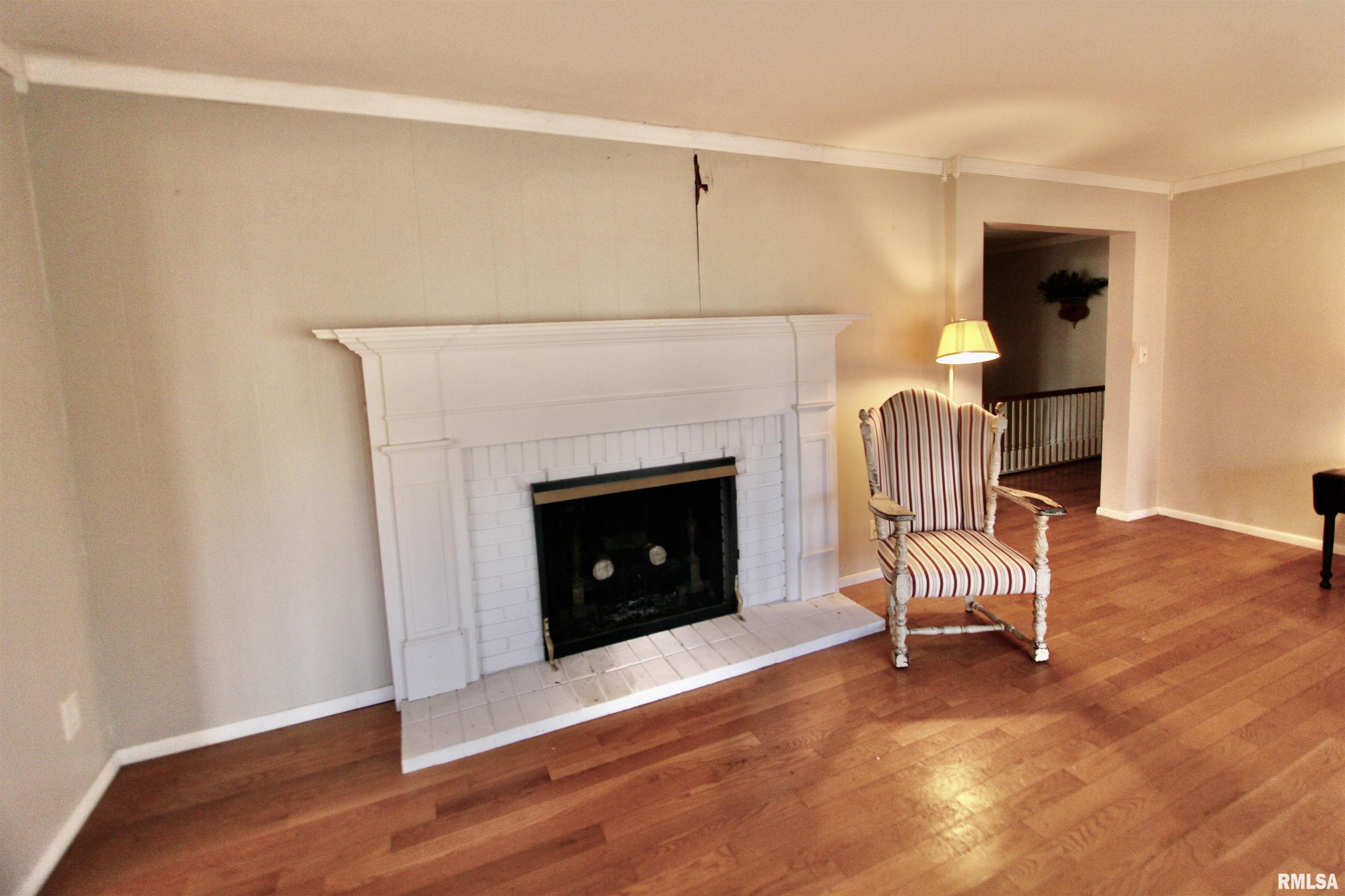 5928 North Roxbury Lane Peoria, IL 61614 - Photo 8 of 76