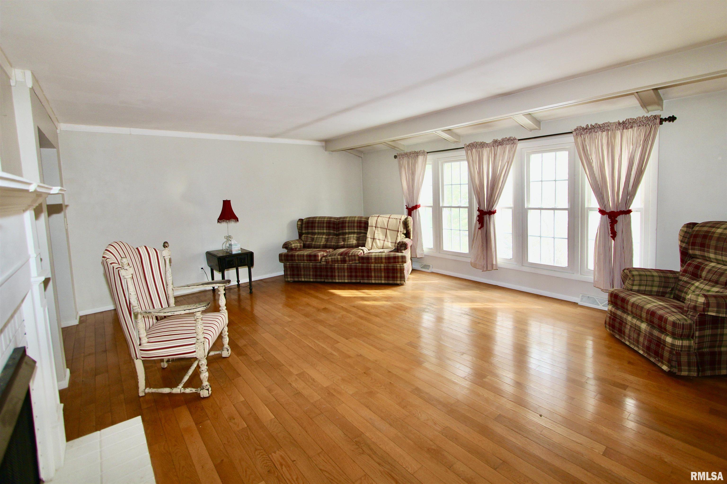 5928 North Roxbury Lane Peoria, IL 61614 - Photo 8 of 86