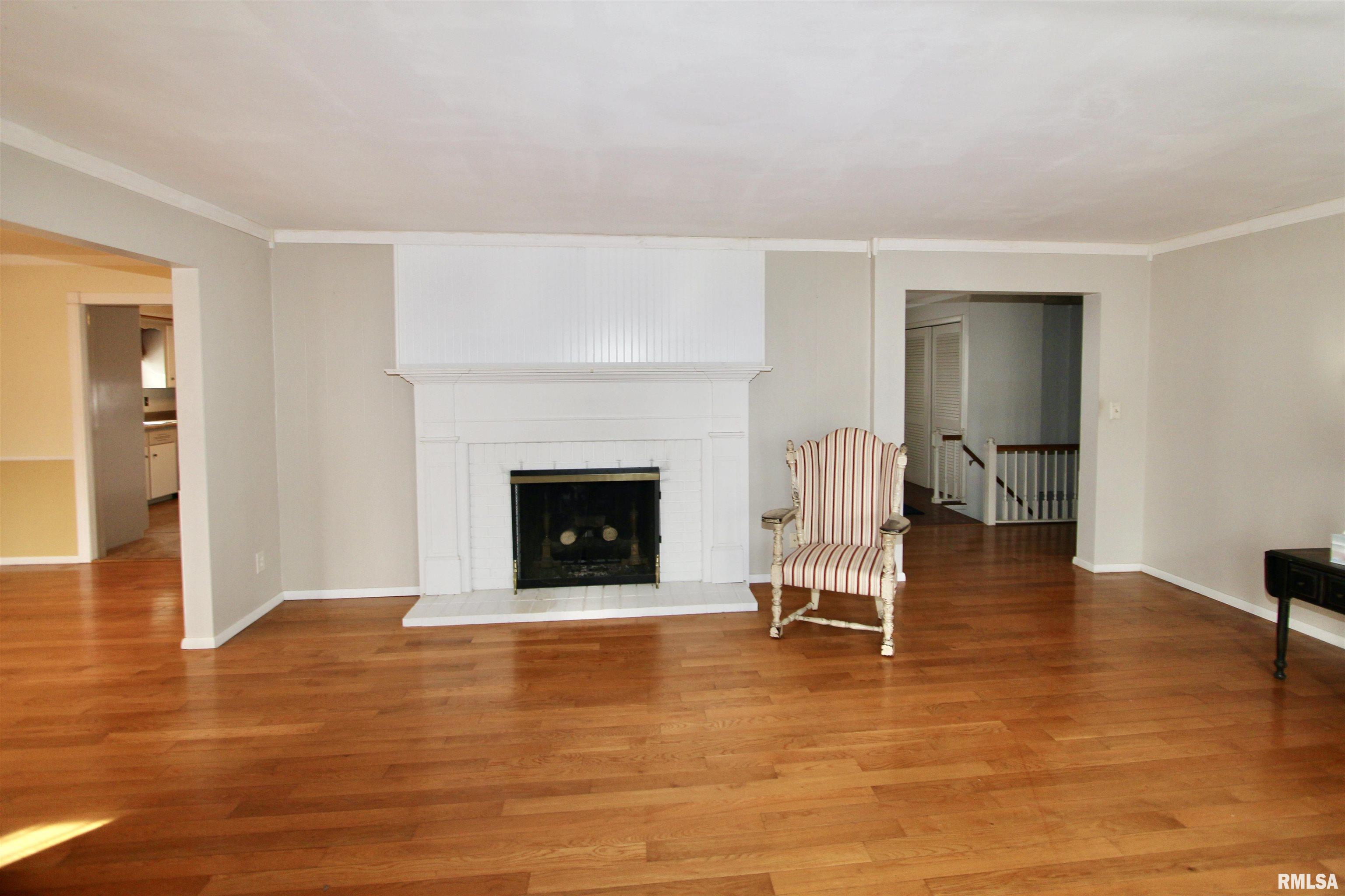 5928 North Roxbury Lane Peoria, IL 61614 - Photo 10 of 86