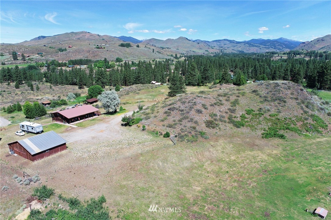 141 East Chewuch Road Winthrop, WA 98862 - Photo 2 of 39 Gallery Image 2