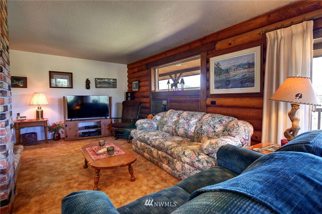 141 East Chewuch Road Winthrop, WA 98862 - Photo 11 of 39 Gallery Image 11