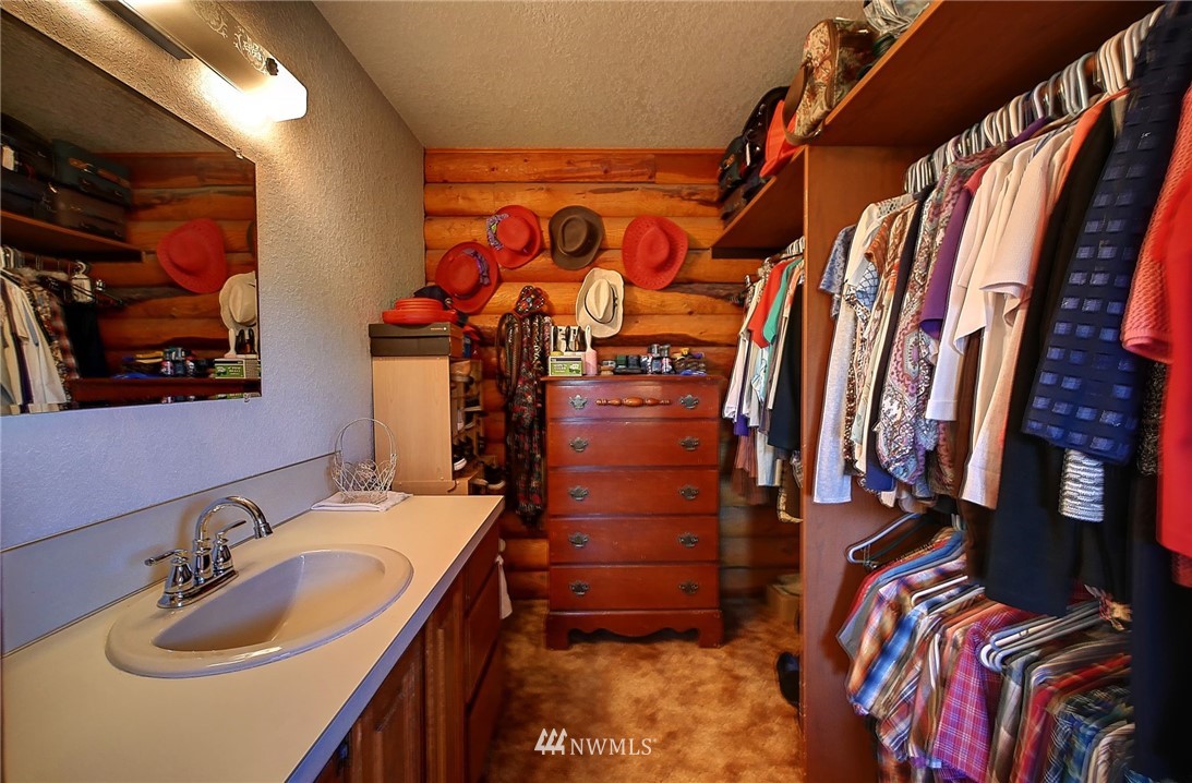 141 East Chewuch Road Winthrop, WA 98862 - Photo 14 of 39 Gallery Image 14