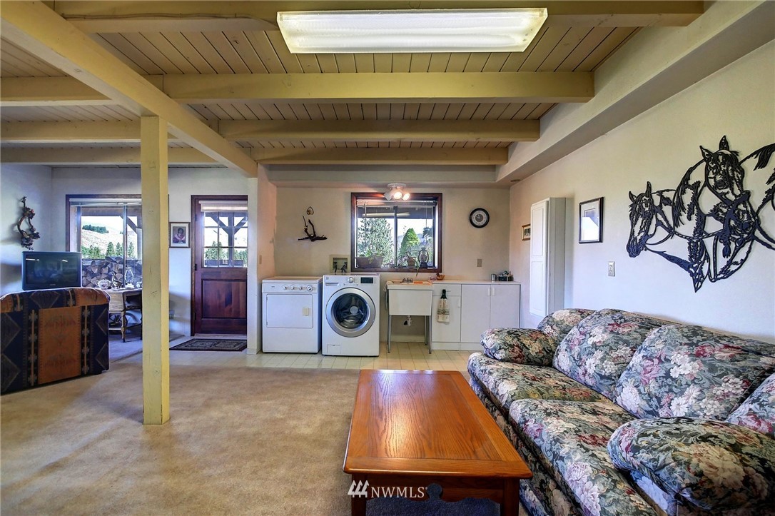 141 East Chewuch Road Winthrop, WA 98862 - Photo 18 of 39 Gallery Image 18