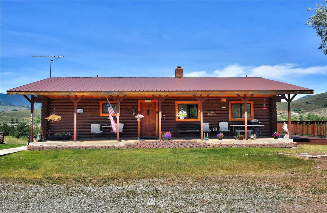 141 East Chewuch Road Winthrop, WA 98862 - Photo 3 of 39 Gallery Image 3