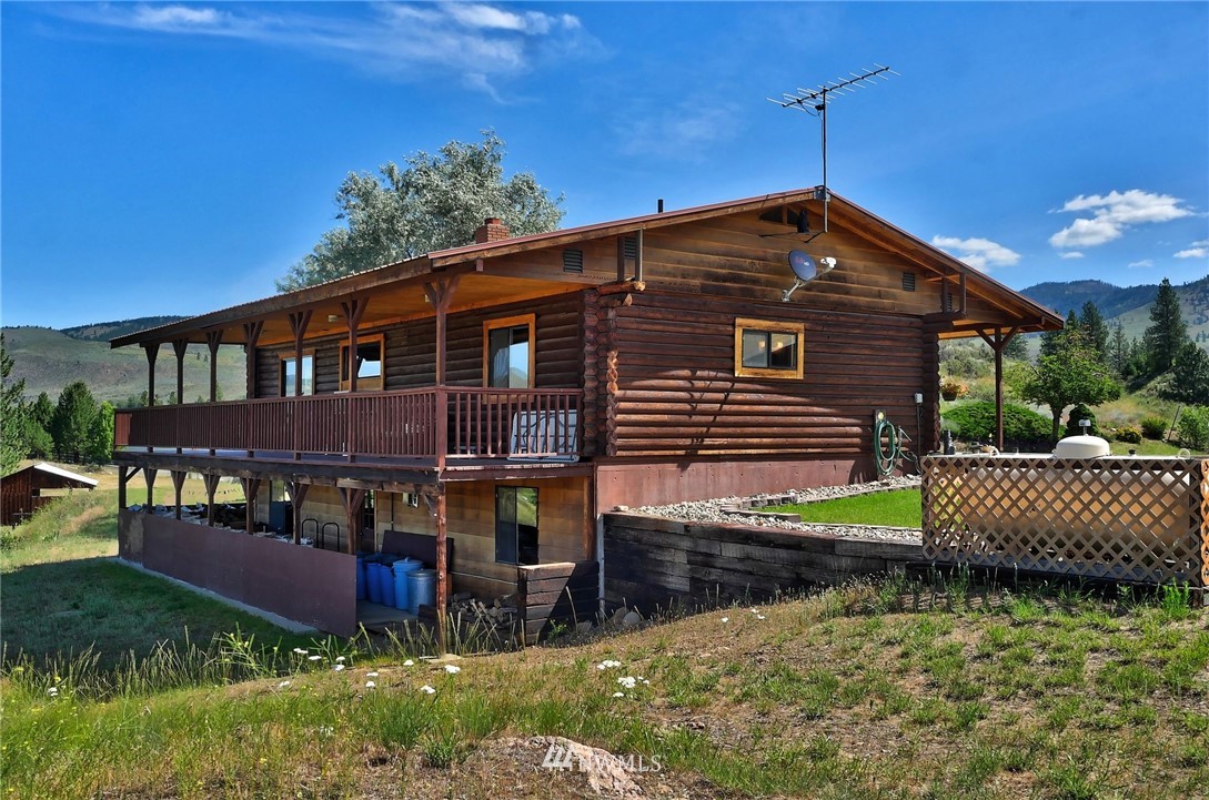 141 East Chewuch Road Winthrop, WA 98862 - Photo 4 of 39 Gallery Image 4