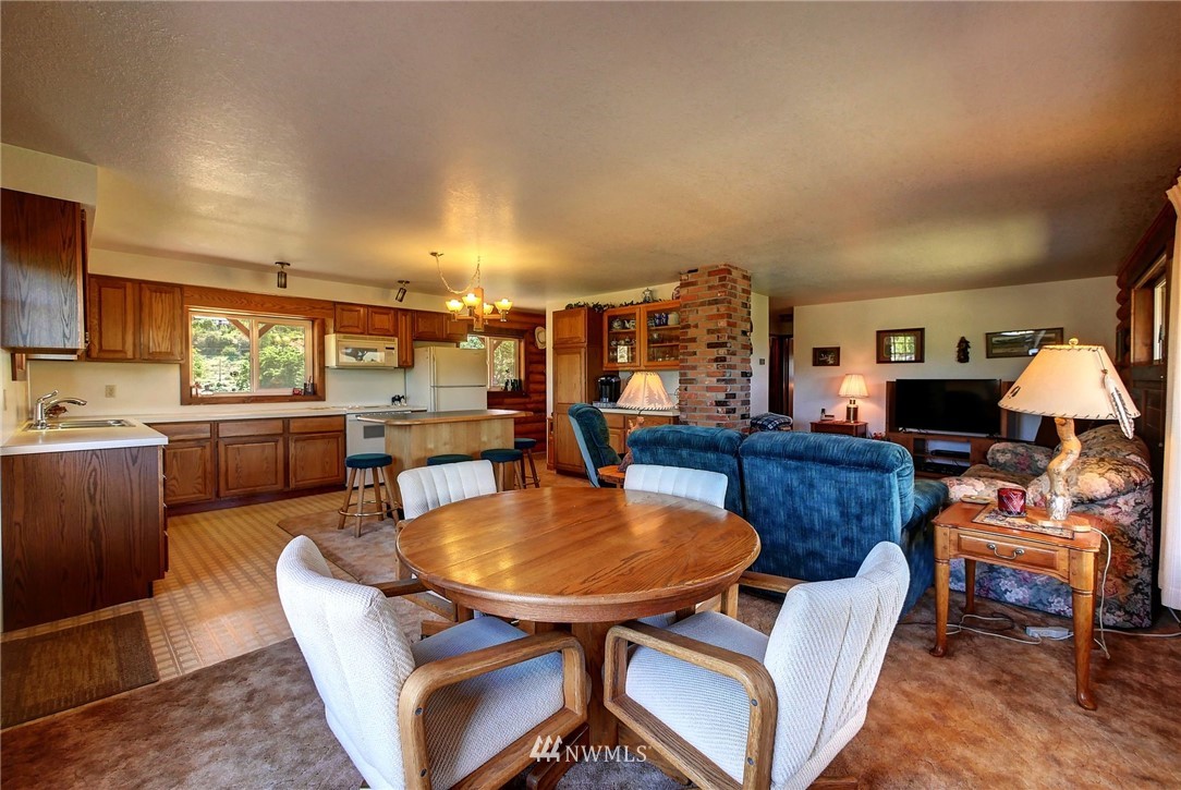 141 East Chewuch Road Winthrop, WA 98862 - Photo 9 of 39 Gallery Image 9