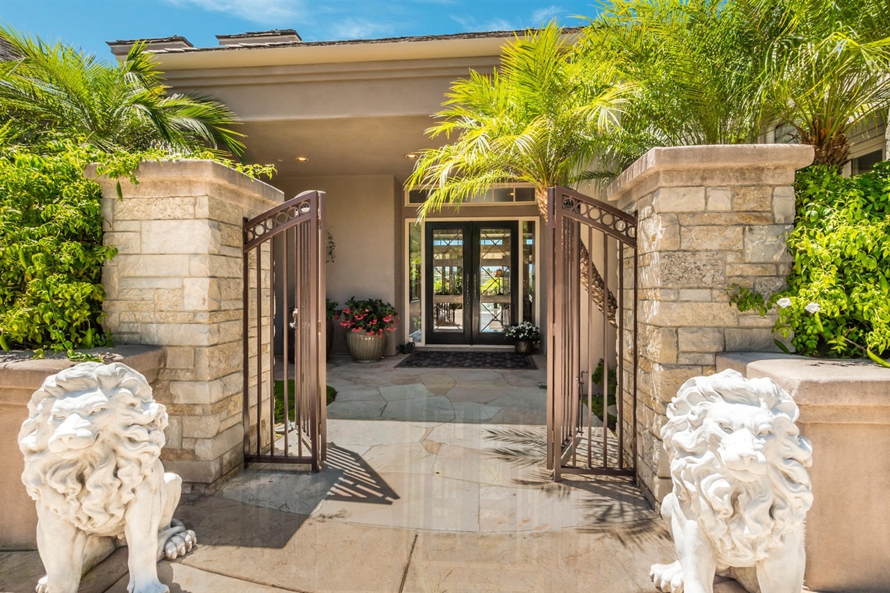 14449 Strawberry Road Rancho Santa Fe, CA 92067 - Photo 4 of 25 Gallery Image 4