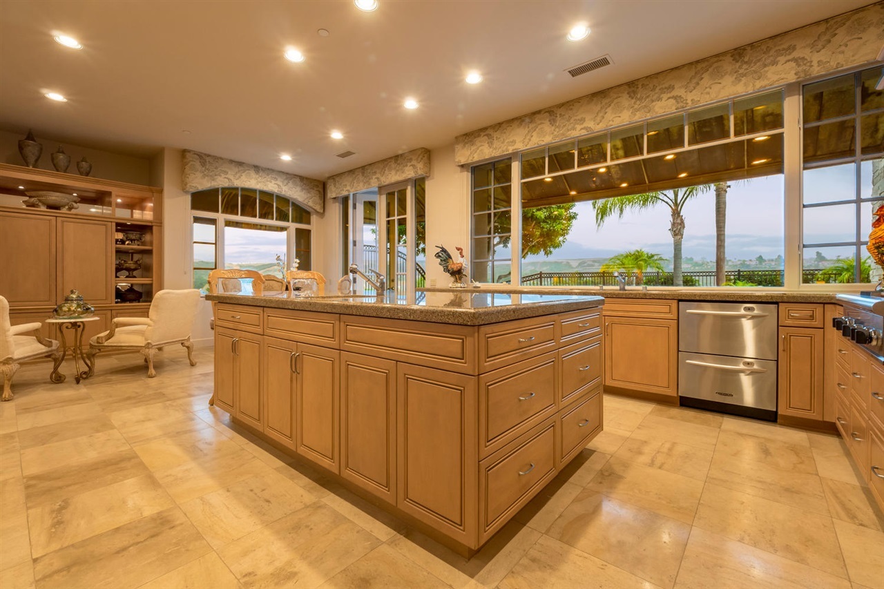 14449 Strawberry Road Rancho Santa Fe, CA 92067 - Photo 8 of 25 Gallery Image 8