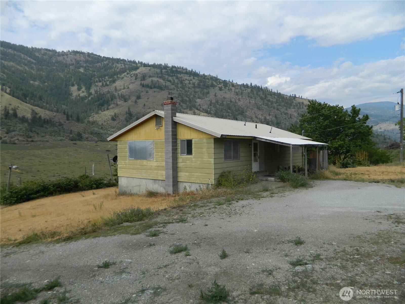 1003 B Loomis-Oroville Road Tonasket, WA 98855 - Photo 2 of 19 Gallery Image 2