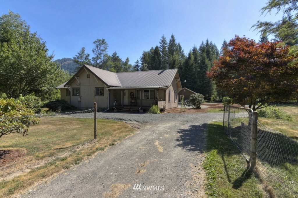 7688 Kendall Road Maple Falls, WA 98266 - Photo 2 of 25 Gallery Image 2