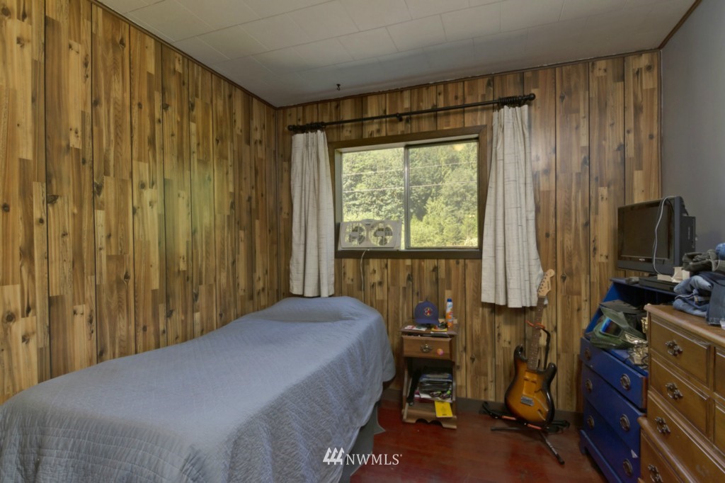 7688 Kendall Road Maple Falls, WA 98266 - Photo 13 of 25 Gallery Image 13