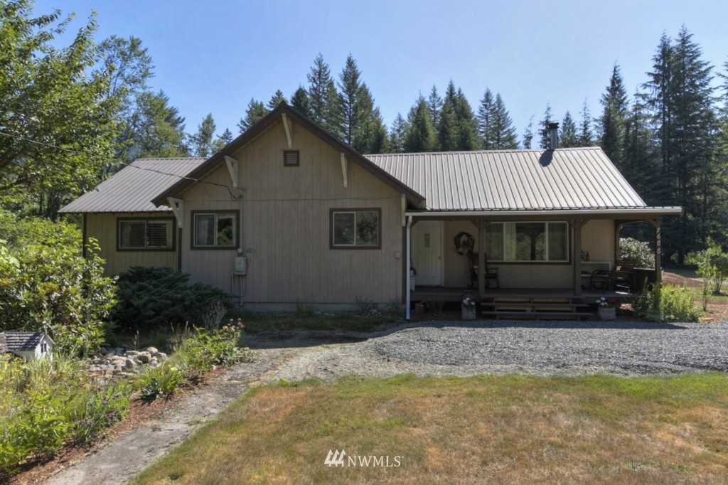 7688 Kendall Road Maple Falls, WA 98266 - Photo 16 of 25 Gallery Image 16