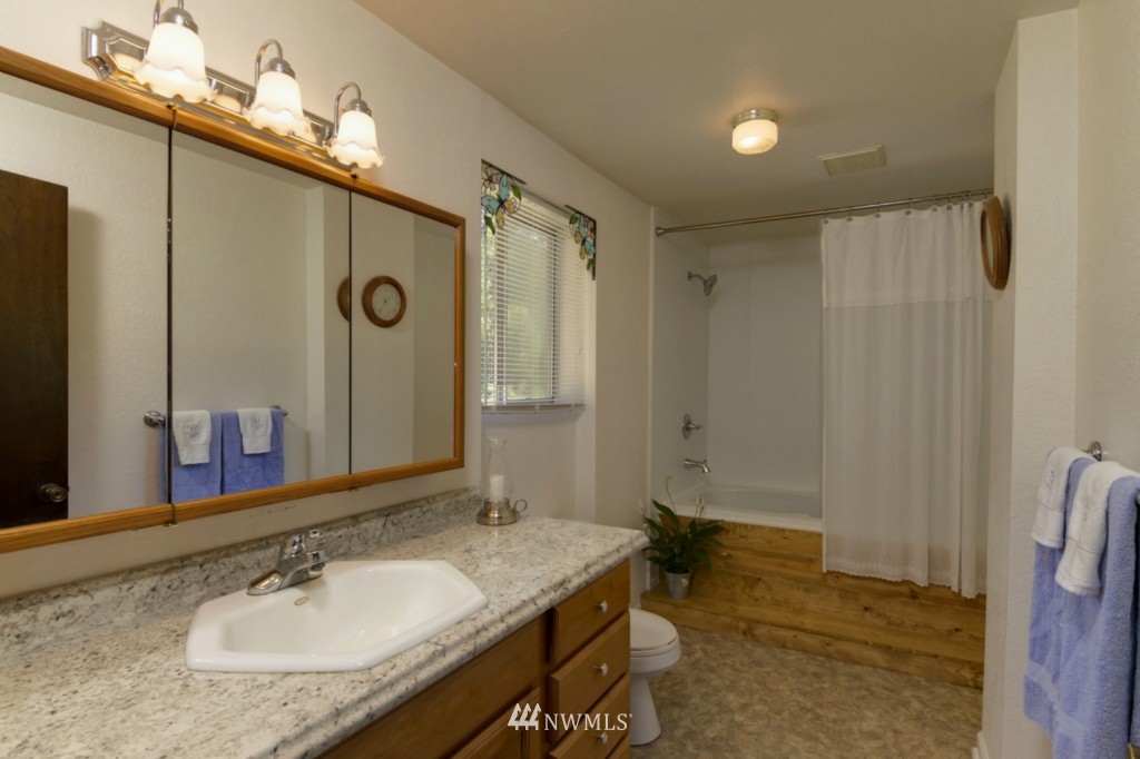 7688 Kendall Road Maple Falls, WA 98266 - Photo 10 of 25 Gallery Image 10