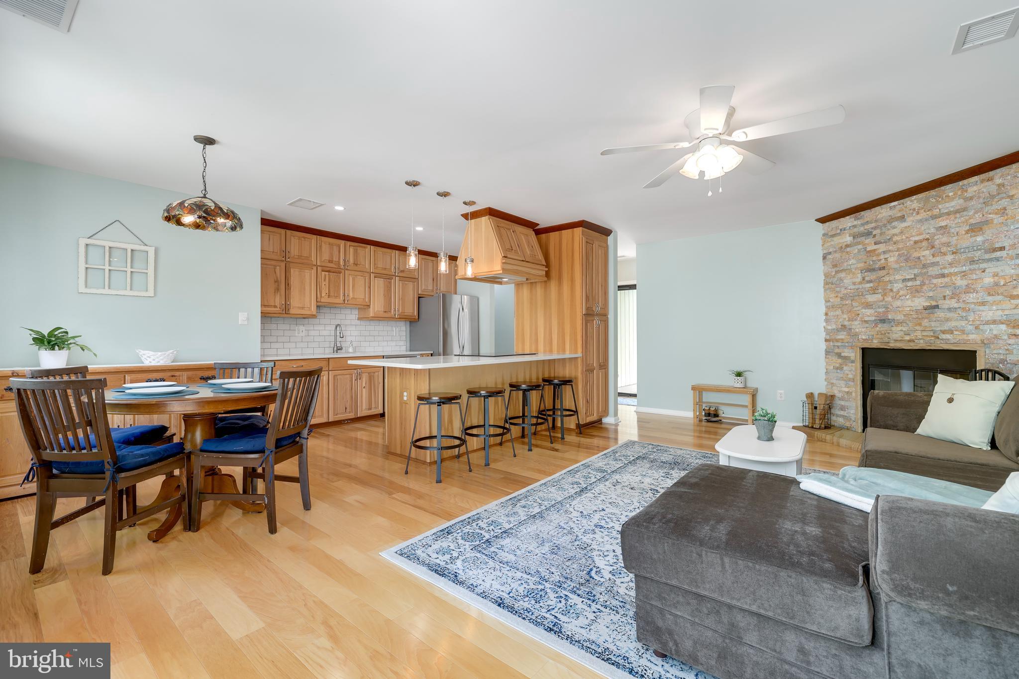 11302 Geddys Court Reston, VA 20191 - Photo 8 of 49 Gallery Image 8